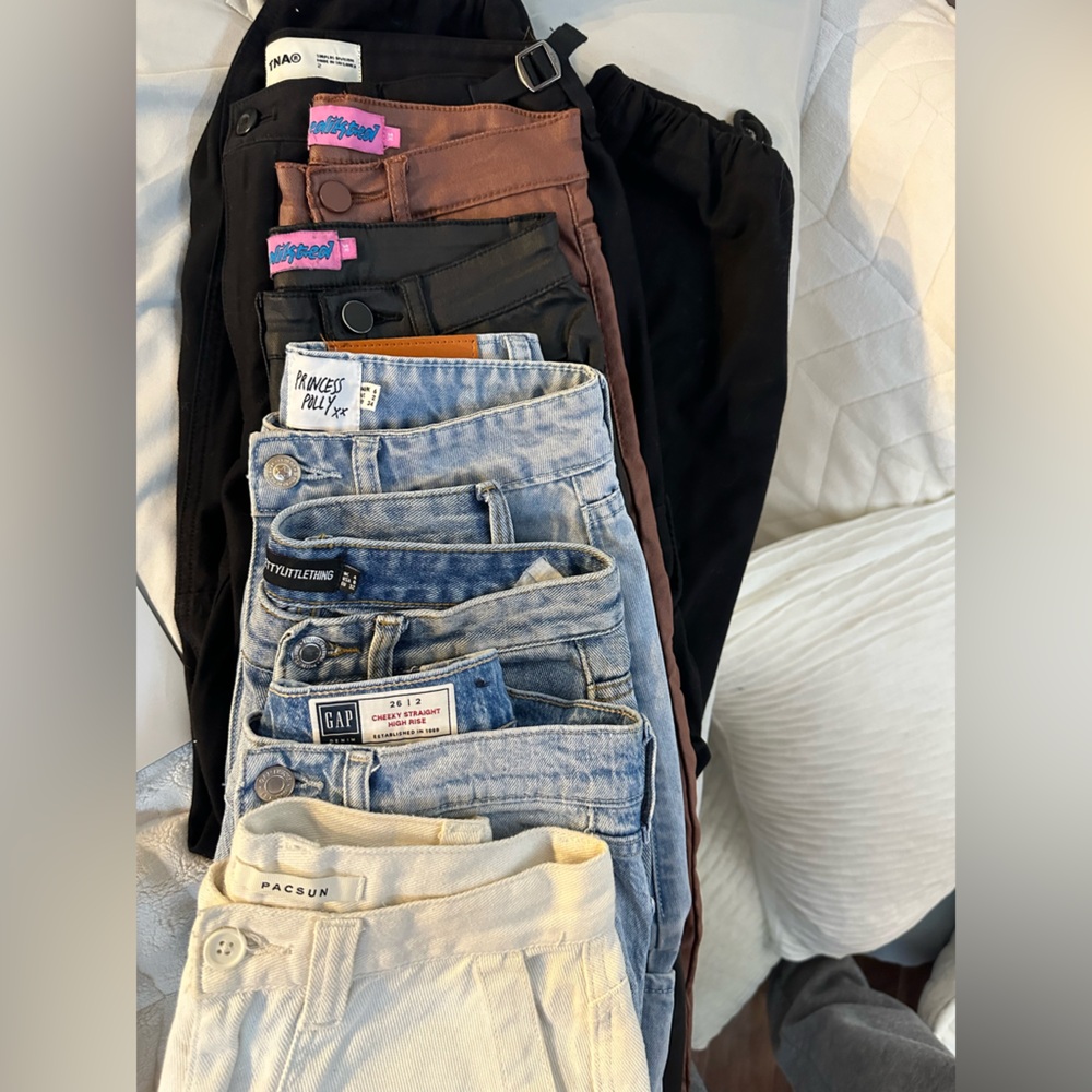 Name Brand Pants and Jeans- Dm if interested